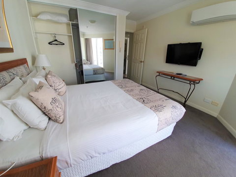 Broadbeach Holiday Apartments - Darwin Holiday 13
