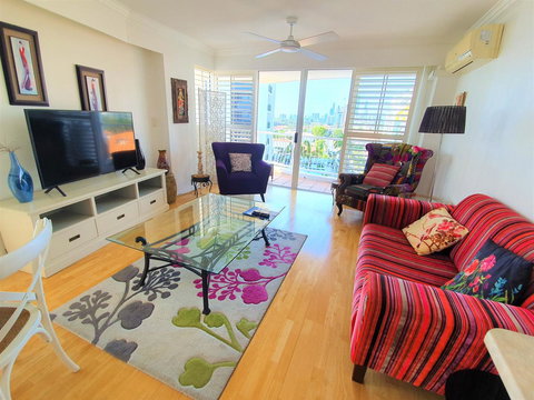 Broadbeach Holiday Apartments - Darwin Holiday 4
