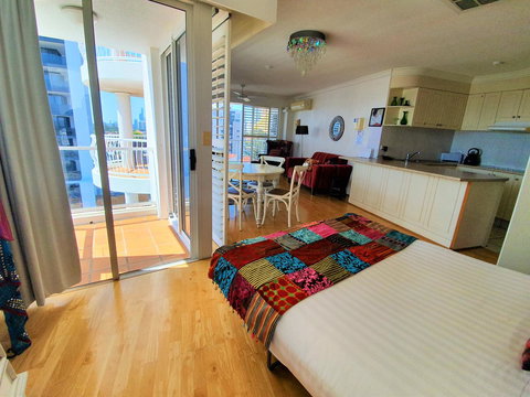 Broadbeach Holiday Apartments - Darwin Holiday 25