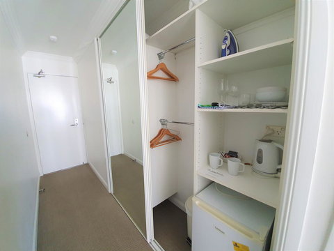 Broadbeach Holiday Apartments - Darwin Holiday 18