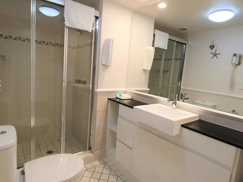 Broadbeach Holiday Apartments - Darwin Holiday 5