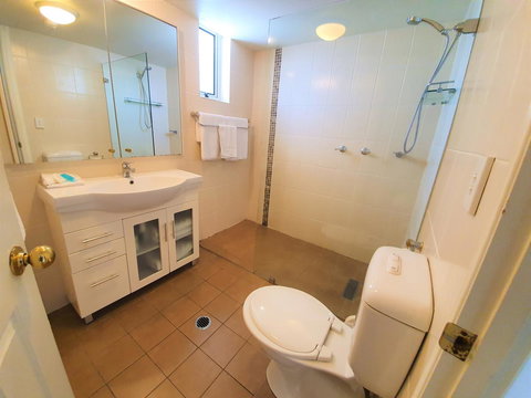 Broadbeach Holiday Apartments - Darwin Holiday 21