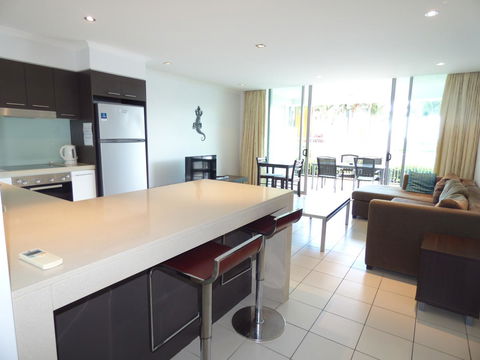 Marina View Apartment - Darwin Holiday 2
