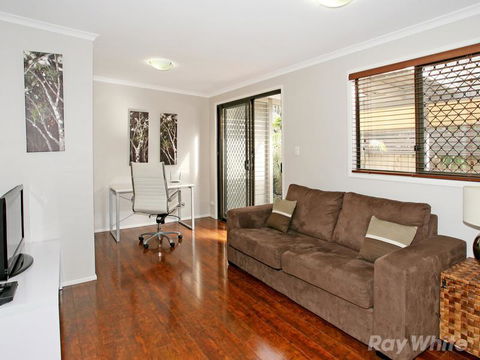 Beach House On Jones Parade, Central Coolum Beach - Darwin Holiday 8