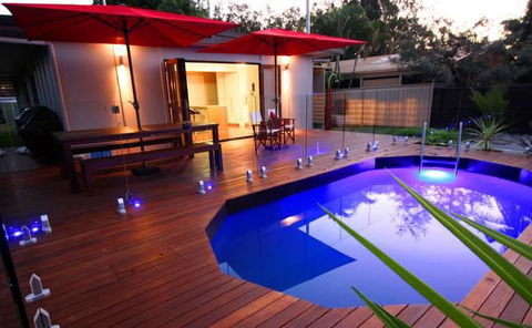 Beach House On Jones Parade, Central Coolum Beach - Darwin Holiday 1