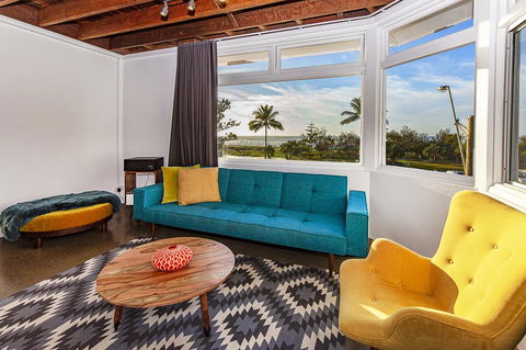 The Pink Hotel Coolangatta - Darwin Holiday 16