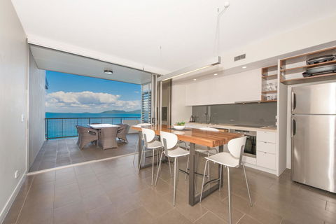 1 Bright Point Apartment 4501 - Darwin Holiday 2