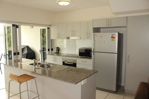 Beachside Apartment 17 - Darwin Holiday 4