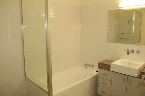 Beachside Apartment 17 - Darwin Holiday 5