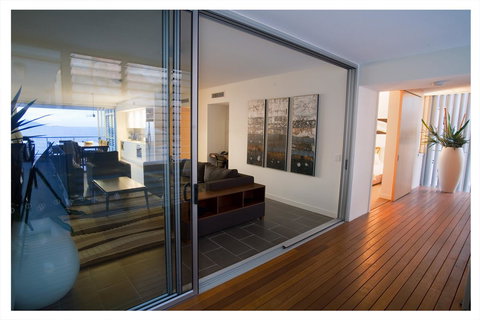 1 Bright Point Apartment 5201 - Darwin Holiday 2