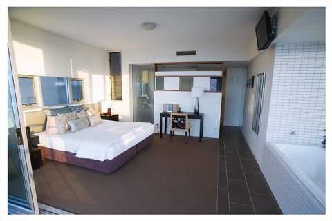 1 Bright Point Apartment 5201 - Darwin Holiday 6