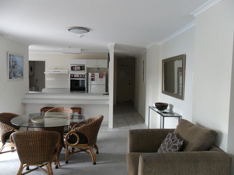 Grosvenor Beachfront Apartments Surfers Paradise - Darwin Holiday 5