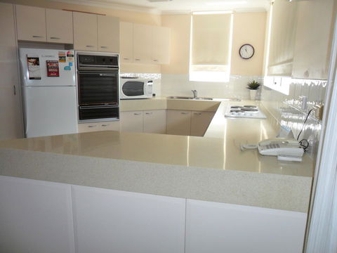 Grosvenor Beachfront Apartments Surfers Paradise - Darwin Holiday 15