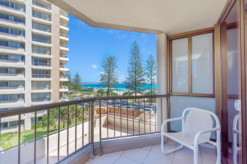 Columbia Beachfront Apartments On Rainbow Bay - Darwin Holiday 14