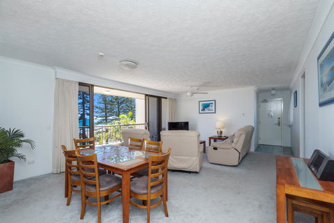 Columbia Beachfront Apartments On Rainbow Bay - Darwin Holiday 13