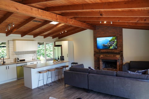 McCarthy Grove Maleny - Darwin Holiday 7