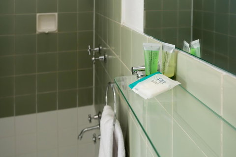 Nightcap At Emerald Star Hotel - Darwin Holiday 36