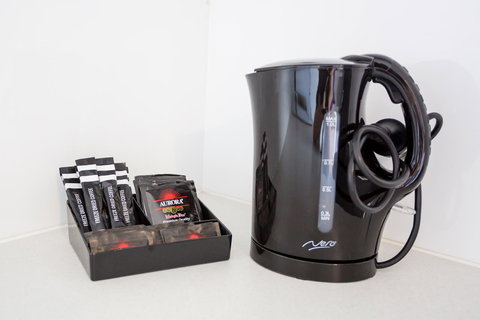 Nightcap At Emerald Star Hotel - Darwin Holiday 18