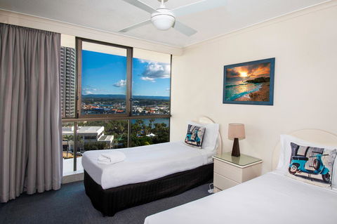 Seacrest Beachfront Apartments Surfers Paradise - Darwin Holiday 18