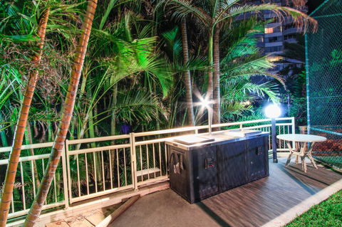 Seacrest Beachfront Apartments Surfers Paradise - Darwin Holiday 31