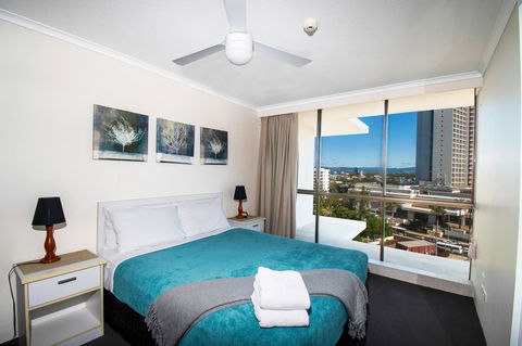 Seacrest Beachfront Apartments Surfers Paradise - Darwin Holiday 27
