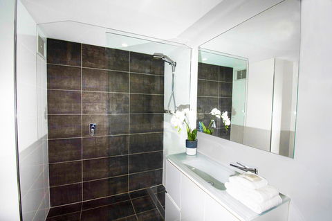 Seacrest Beachfront Apartments Surfers Paradise - Darwin Holiday 22