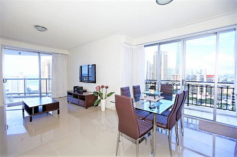 The Towers Of Chevron Renaissance - Holidays Gold Coast - Darwin Holiday 32