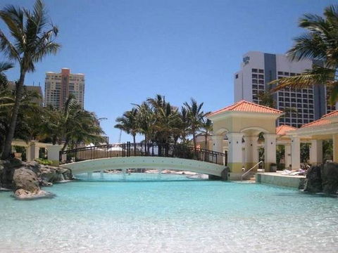 The Towers Of Chevron Renaissance - Holidays Gold Coast - Darwin Holiday 4