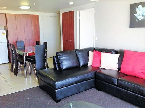 The Towers Of Chevron Renaissance - Holidays Gold Coast - Darwin Holiday 41
