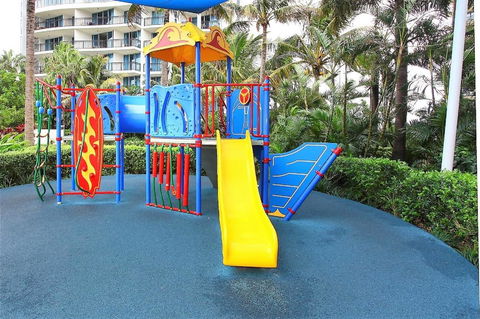 The Towers Of Chevron Renaissance - Holidays Gold Coast - Darwin Holiday 11