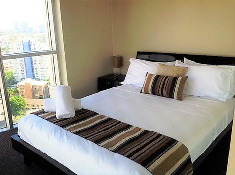 The Towers Of Chevron Renaissance - Holidays Gold Coast - Darwin Holiday 37
