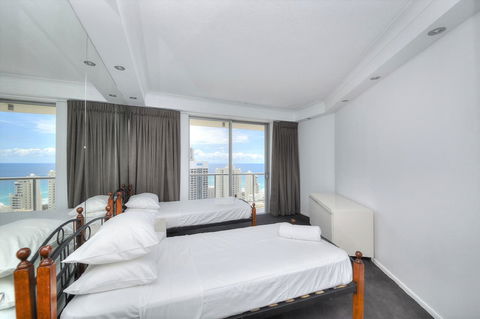 The Towers Of Chevron Renaissance - Holidays Gold Coast - Darwin Holiday 39