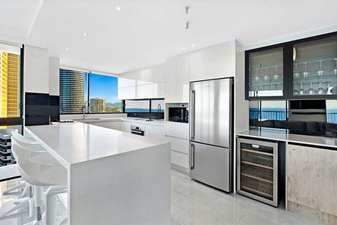 ULTIQA Beach Haven On Broadbeach - Darwin Holiday 2