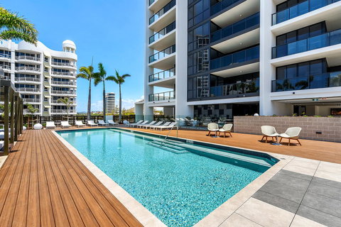 Qube Broadbeach Ocean View Apartments - Darwin Holiday 9
