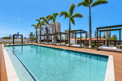 Qube Broadbeach Ocean View Apartments - Darwin Holiday 15