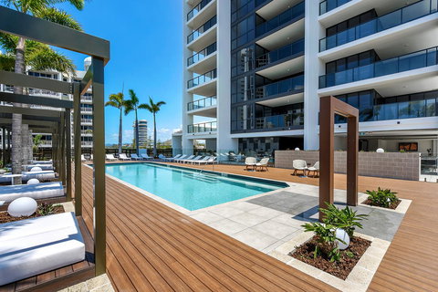 Qube Broadbeach Ocean View Apartments - Darwin Holiday 10