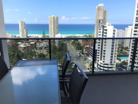 Qube Broadbeach Ocean View Apartments - Darwin Holiday 28