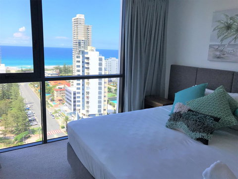 Qube Broadbeach Ocean View Apartments - Darwin Holiday 21