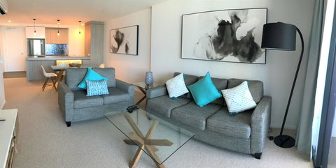 Qube Broadbeach Ocean View Apartments - Darwin Holiday 29