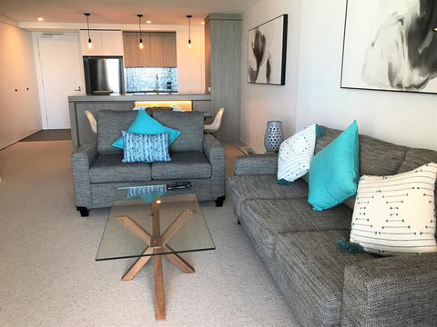 Qube Broadbeach Ocean View Apartments - Darwin Holiday 27