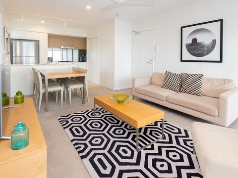 Mowbray East Apartments - Darwin Holiday 24