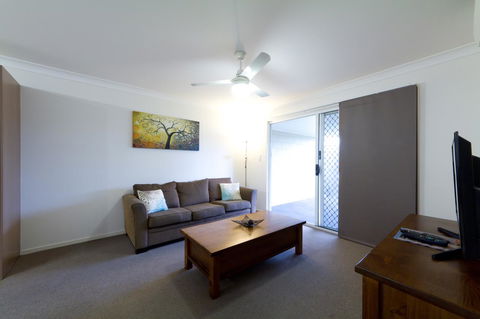 Rockhampton Serviced Apartments - Darwin Holiday 3