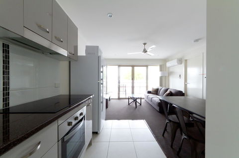 Rockhampton Serviced Apartments - Darwin Holiday 10
