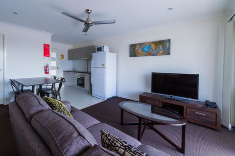 Rockhampton Serviced Apartments - Darwin Holiday 18