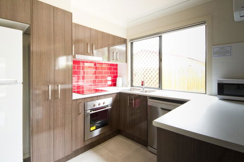 Rockhampton Serviced Apartments - Darwin Holiday 19