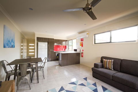 Rockhampton Serviced Apartments - Darwin Holiday 2