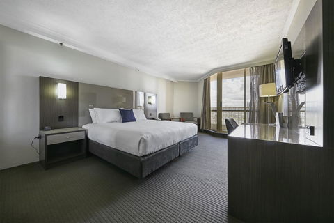 Novotel Surfers Paradise - Darwin Holiday 6