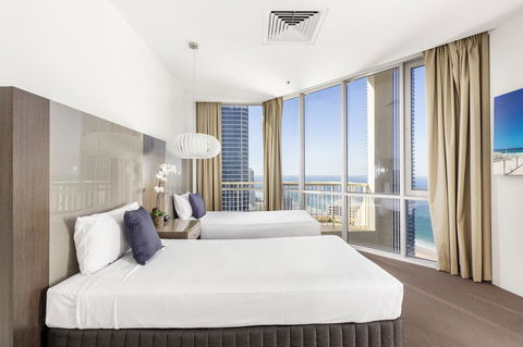 Novotel Surfers Paradise - Darwin Holiday 2