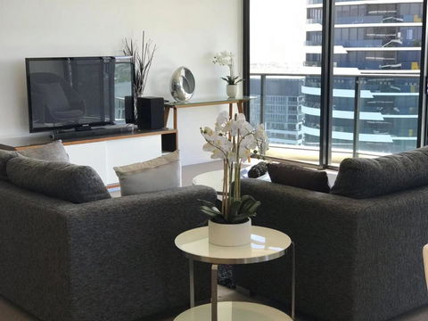 Luxury 3 Bedroom In Heart Of Broadbeach - Darwin Holiday 18