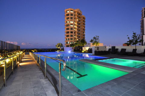 Luxury 3 Bedroom In Heart Of Broadbeach - Darwin Holiday 11